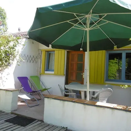 Holiday home Aux Gites Du Rasteille Fougax-et-Barrineuf