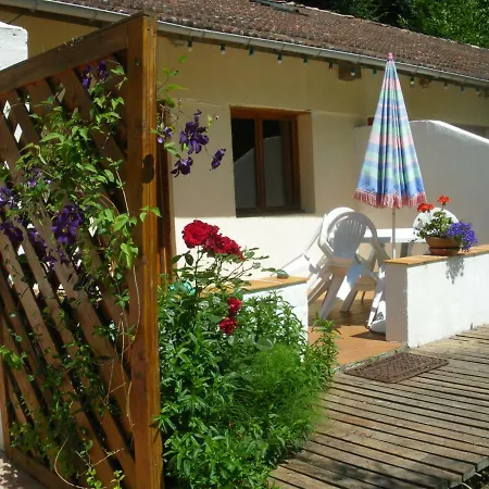 Aux Gites Du Rasteille Holiday home Fougax-et-Barrineuf